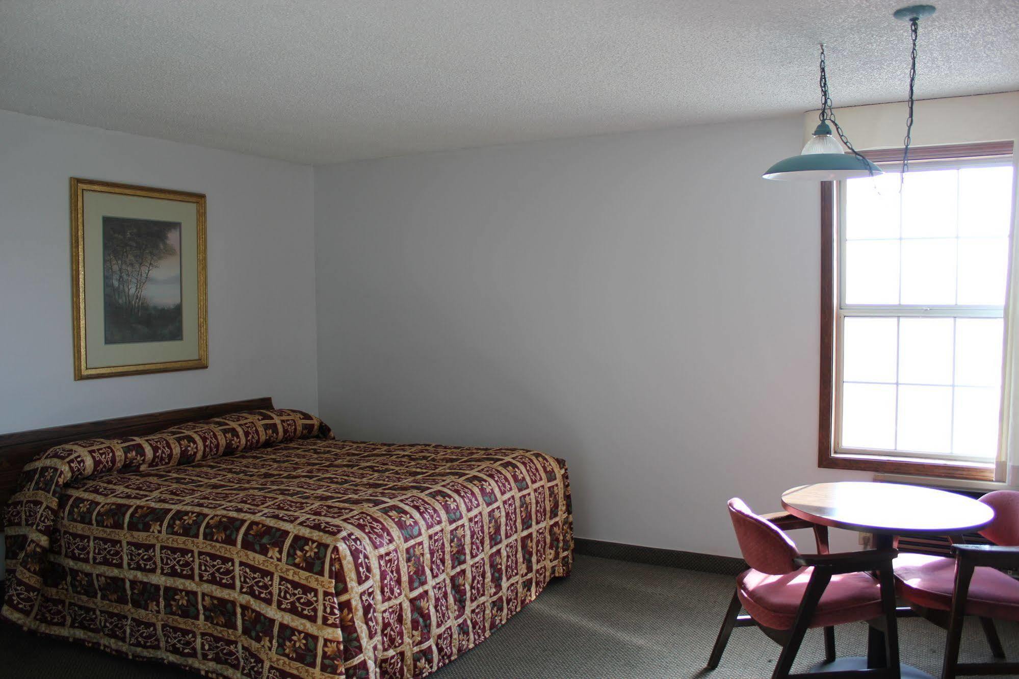 Bliss Amber Inn Motel מראה חיצוני תמונה