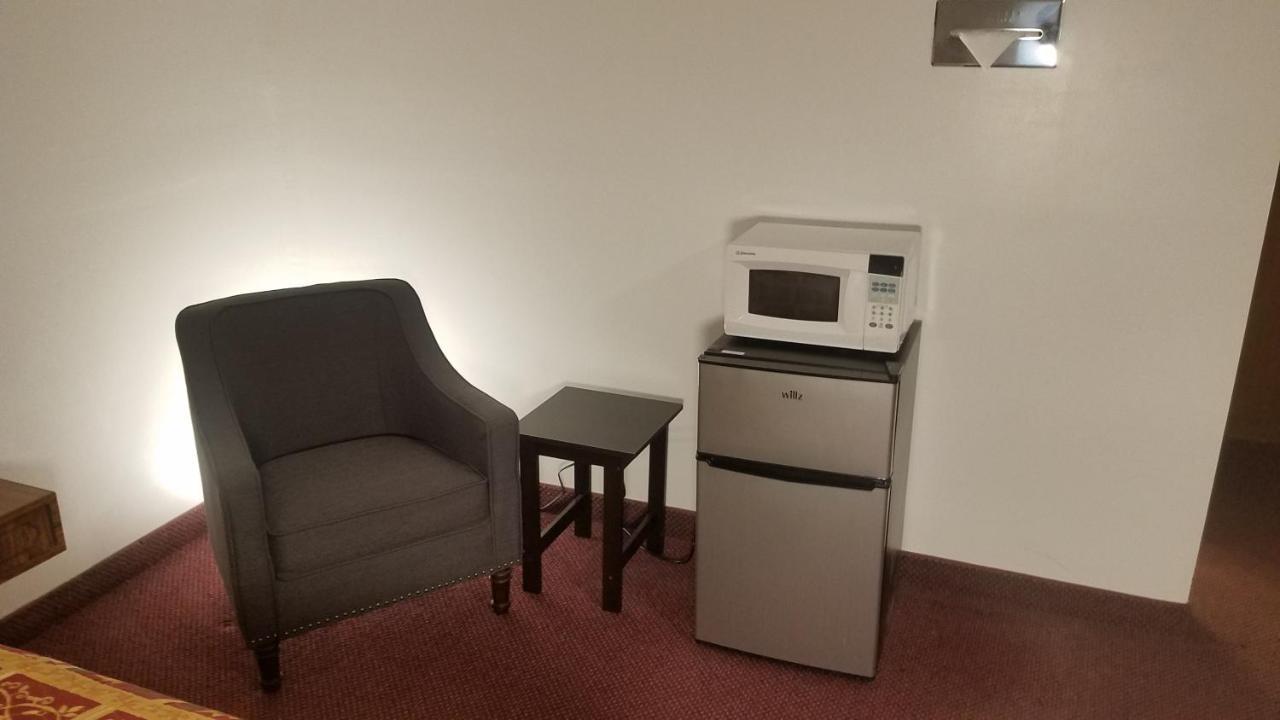 Bliss Amber Inn Motel מראה חיצוני תמונה
