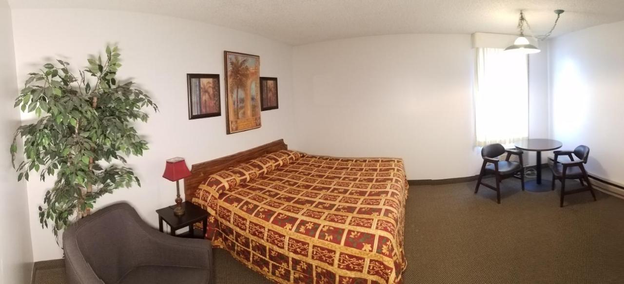 Bliss Amber Inn Motel מראה חיצוני תמונה