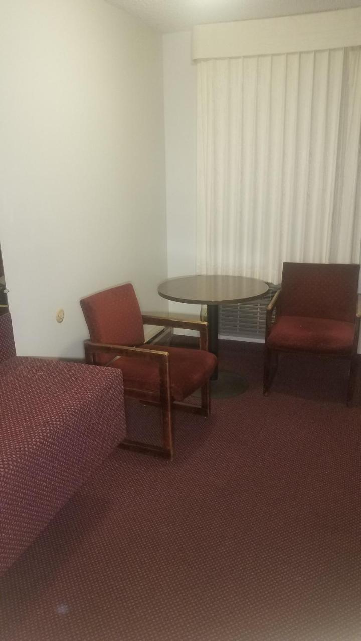 Bliss Amber Inn Motel מראה חיצוני תמונה