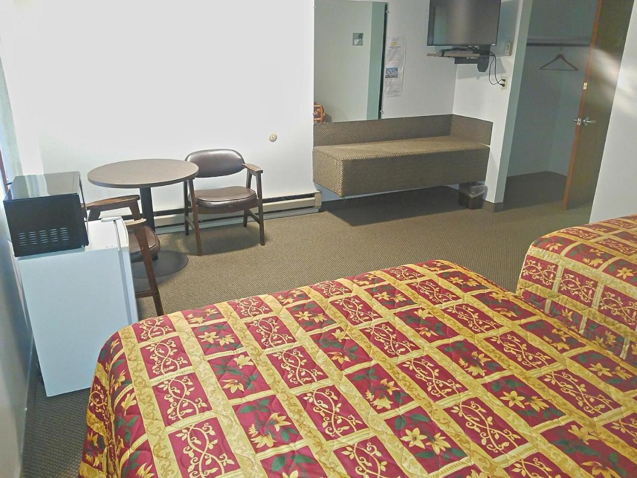Bliss Amber Inn Motel מראה חיצוני תמונה