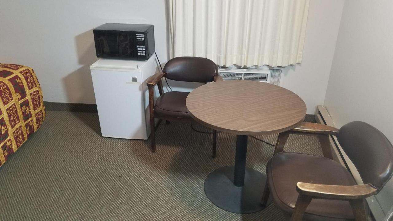 Bliss Amber Inn Motel מראה חיצוני תמונה